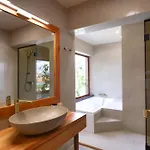 Exceptional Penthouse With Magic Seaview - Location Appartamento *