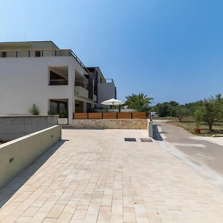 Apartment Luxurious Penthouse With A Swimming Pool Near Slanica Id 114 *
