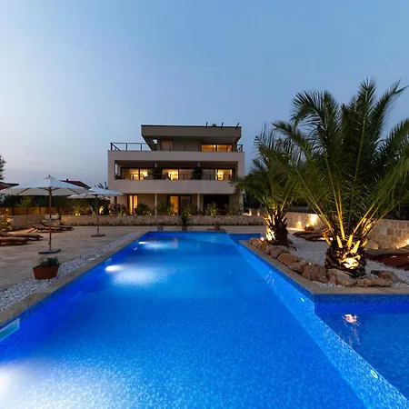 Luxurious Penthouse With A Swimming Pool Near Slanica Id 114 Apartment *