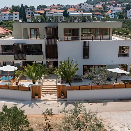 Luxurious Penthouse With A Swimming Pool Near Slanica Id 114 Apartment