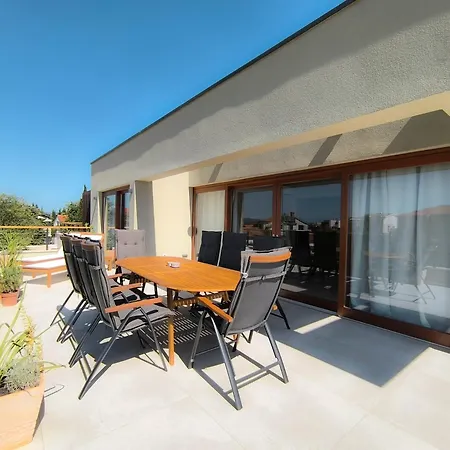 Luxurious Penthouse With A Swimming Pool Near Slanica Id 114 Murter