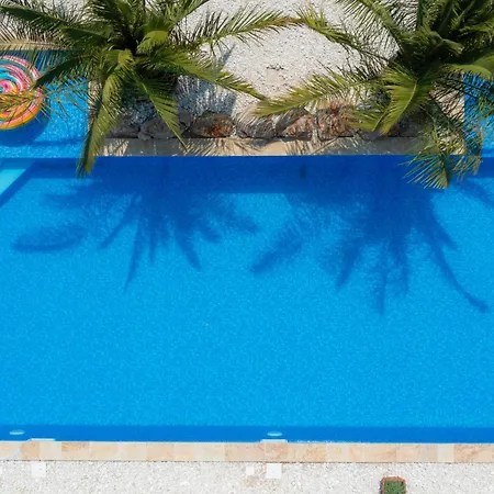 Exceptional Penthouse With Swimming Pool- Location 公寓 *