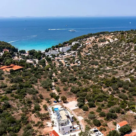 Luxurious Penthouse With A Swimming Pool Near Slanica Id 114 Murter