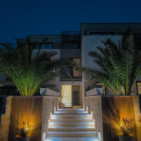 Luxurious Penthouse With A Swimming Pool Near Slanica Id 114 Apartment Murter