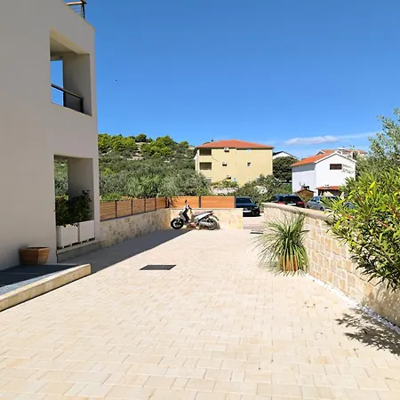 Luxurious Penthouse With A Swimming Pool Near Slanica Id 114 * Murter
