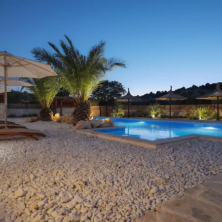 Apartment Luxurious Penthouse With A Swimming Pool Near Slanica Id 114 *