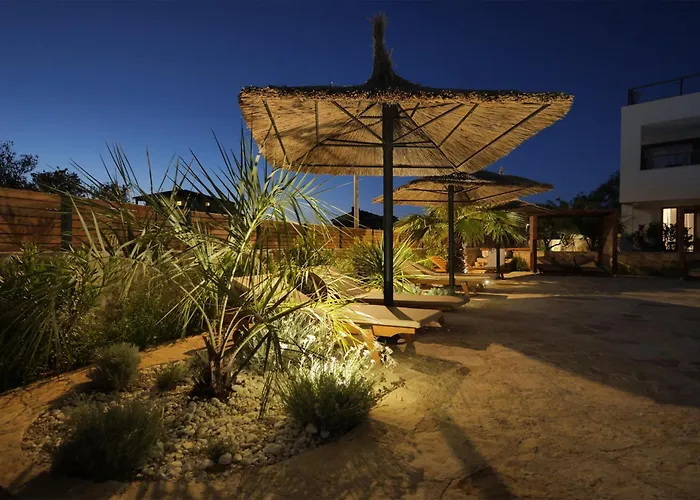 Exceptional Penthouse With Magic Seaview - Location דירה *