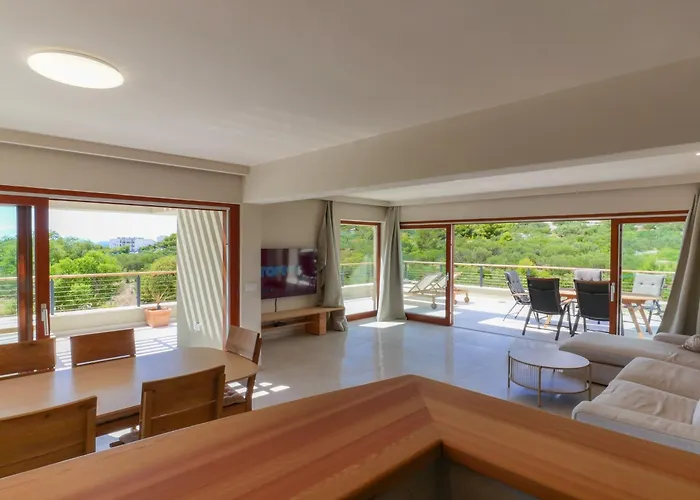 Exceptional Penthouse With Magic Seaview - Location דירה *