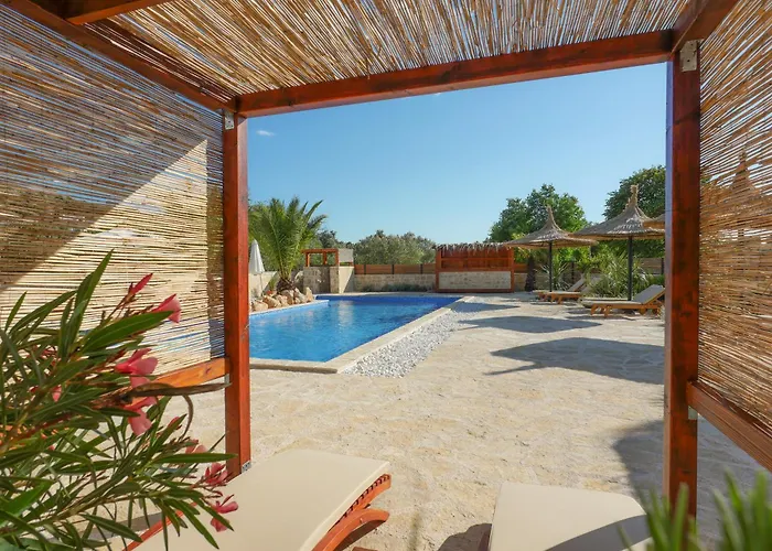 Exceptional Penthouse With Magic Seaview - Location