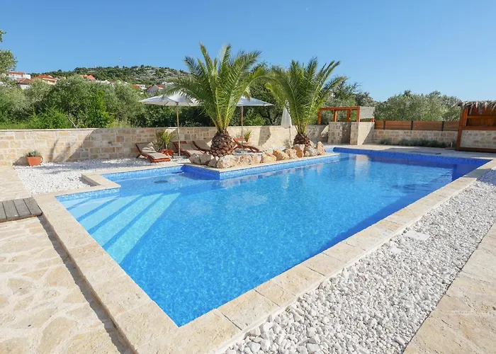 Exceptional Penthouse With Magic Seaview - Location *