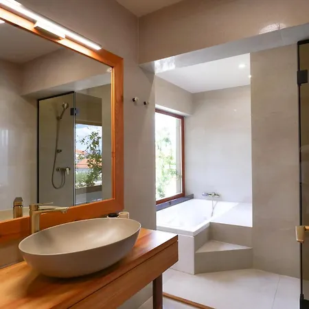 Exceptional Penthouse With Magic Seaview - Location Appartement *